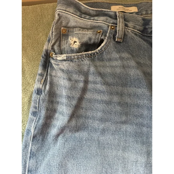 Universal Thread Mid Rise 90s Baggy Jeans Size 12 Distressed Medium Wash Denim - Picture 2 of 5